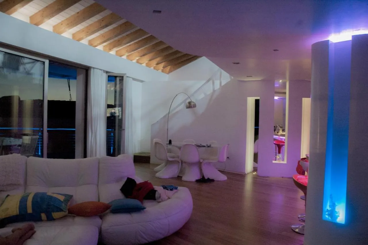 Holiday Home Isola Rossa 0*,