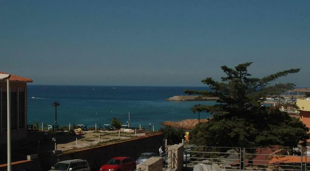 Holiday Home Isola Rossa Italien